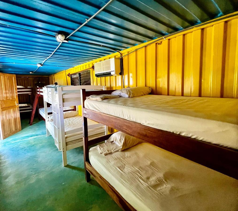 Sunset Hut Hostel 奥莫阿 外观 照片