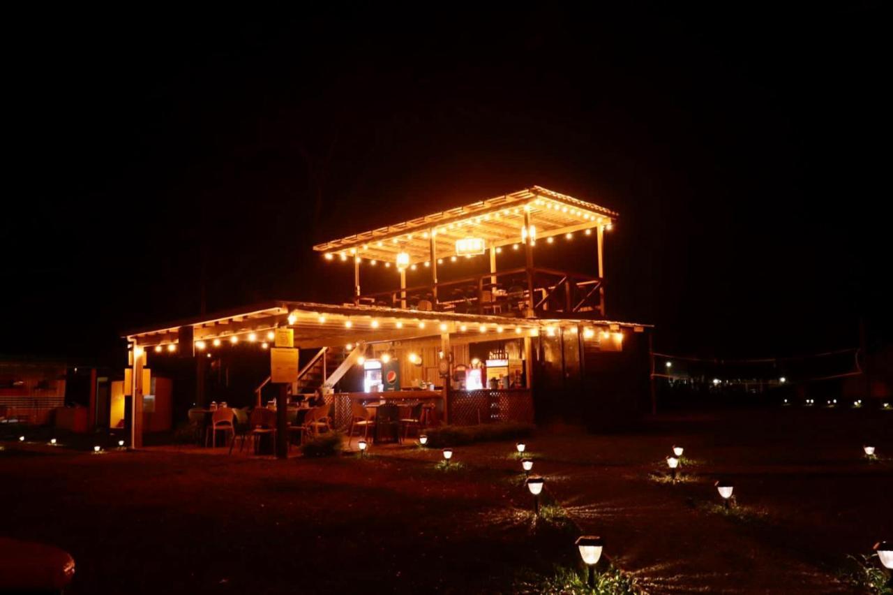 Sunset Hut Hostel 奥莫阿 外观 照片